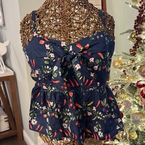 Old Navy Floral Navy Top size L